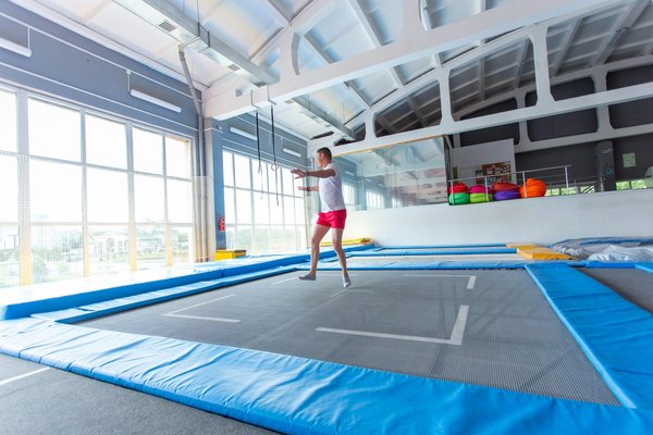 Activité en famille à pau : un espace de jump pour faire plaisir aux enfants